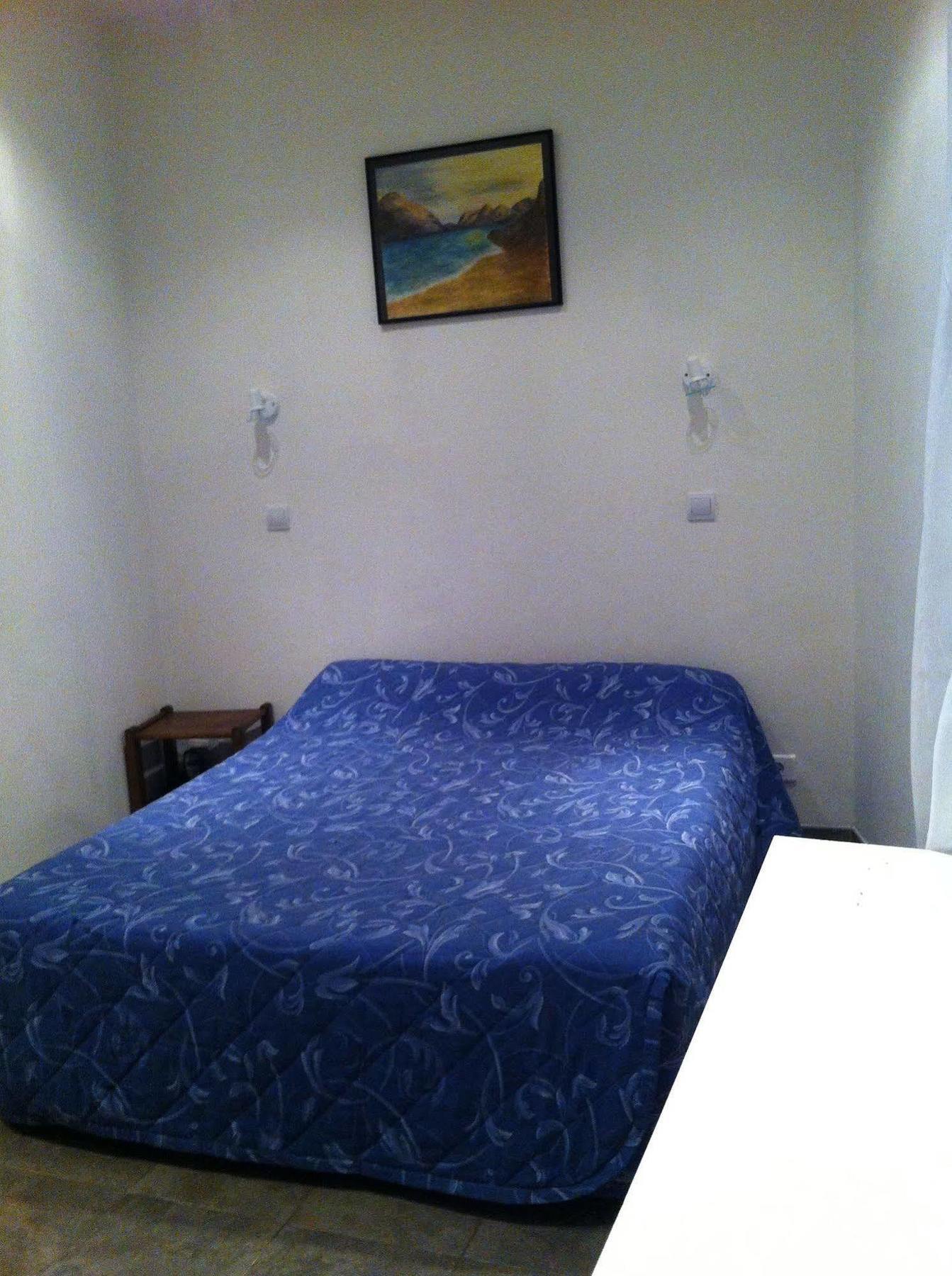סן-דני Hotel Moderne מראה חיצוני תמונה